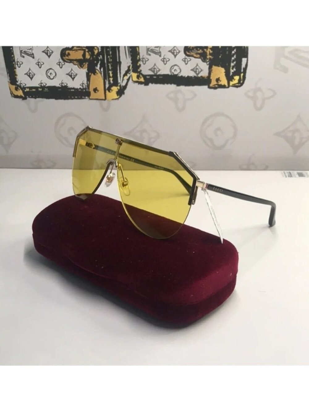 New Authentic Gucci Yellow Lens Sunglasses GG0584s 004 - Picture 3 of 13